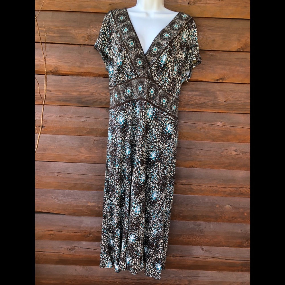Women’s Charter Club knit dress.
